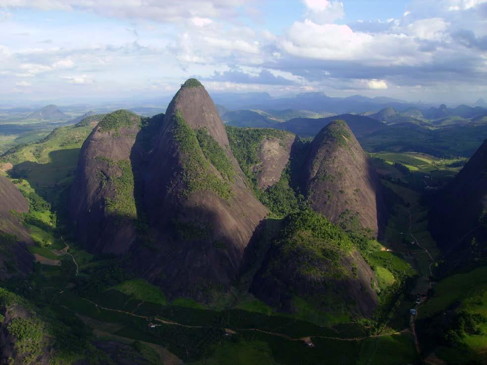 MoNa Monumento Natural Objetivo básico preservar sítios naturais raros,