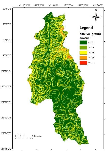 A bacia do Córrego Manhuaçuzinho possui relevo predominantemente ondulado a fortemente montanhoso (Figura 4), além de apresentar eminente variação de altitude, com valores de 731 a 1630 m.