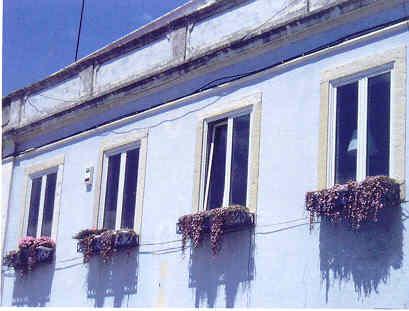 Manual de inspecção de patologia exterior de construções edificadas em Portugal no período de 1970 a 1995 muitas vezes negligenciados no âmbito da análise e diagnóstico das anomalias de um edifício.