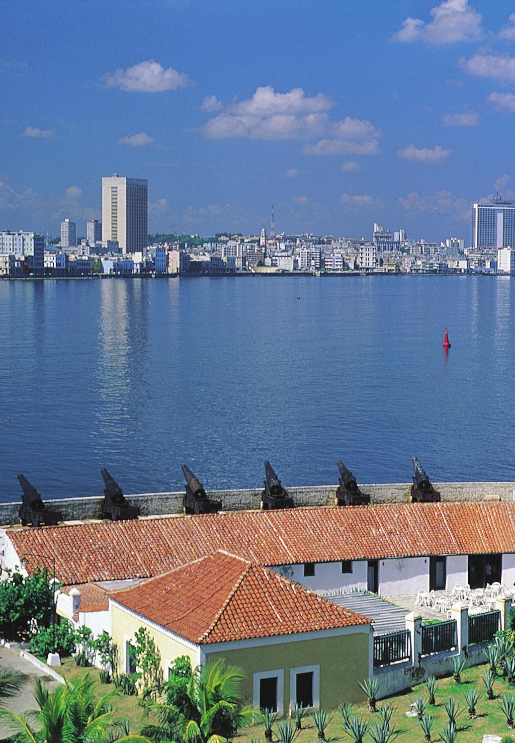 Vista da cidade de Havana desde o Castelo de San Pedro