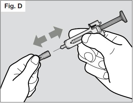 Não segure a seringa pelo êmbolo enquanto estiver retirando a tampa da agulha. Segure o revestimento da agulha da seringa firmemente com uma das mãos e puxe a tampa da agulha com a outra mão.