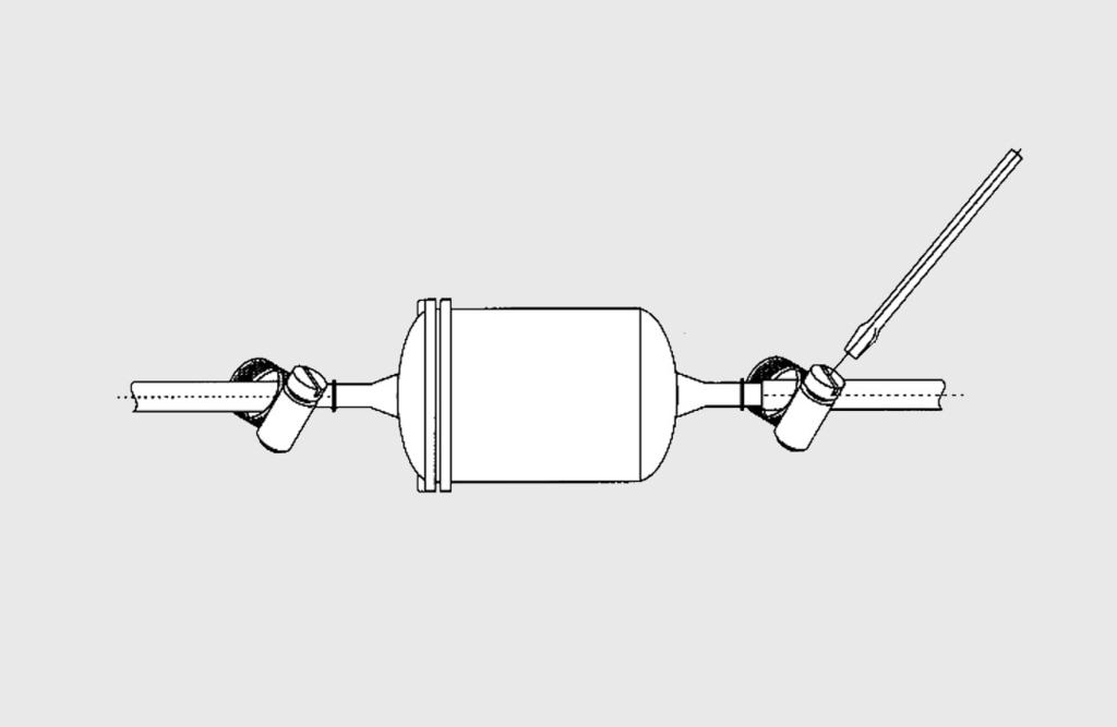 Braçadeira Tipo Rosca Sem Fim a) Siga o procedimento dos passos 1,2 e 3 do tópico Engate Rápido. b) Tanto para remoção quanto para a instalação, faça-o com ferramentas adequadas.