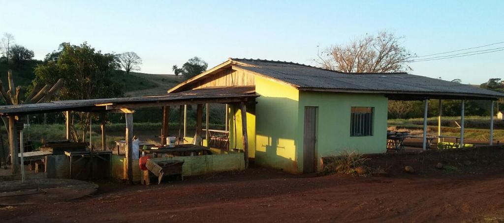 Com base nos índice estabelecidos pelo Sinduscon-PR e considerando o estado da obra e seu desgaste pela ação do tempo e pouca técnica na construção e seus materiais empregados assim, AVALIO a