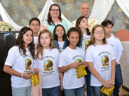 Diz a bíblia que foi ele quem batizou Jesus Cristo com as águas do rio Jordão. Daí vem o nome Batista, o batizado.