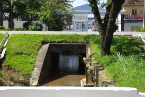 4.3. Alargamento da galeria e do bueiro celular do Rio Indaiassu no km 206+500 para atendimento à vazão atual.