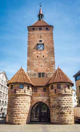 Dia BRUXELAS GANTE BRUGES (segunda-feira) 96 km Café da manhã e partida para Ghent, capital da região de Flandres, onde nasceu o imperador Carlos V. Tempo livre e continuação para Bruges.