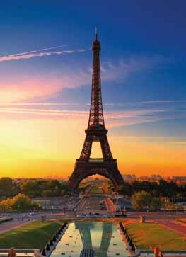 ela manhã visita panorâmica à chamada Cidade Luz para conhecer suas belas avenidas, praças e monumentos: Champs Elysees, com o Arco do Triunfo, a famosa Torre Eiffel, Ilha da Cidade, local onde se