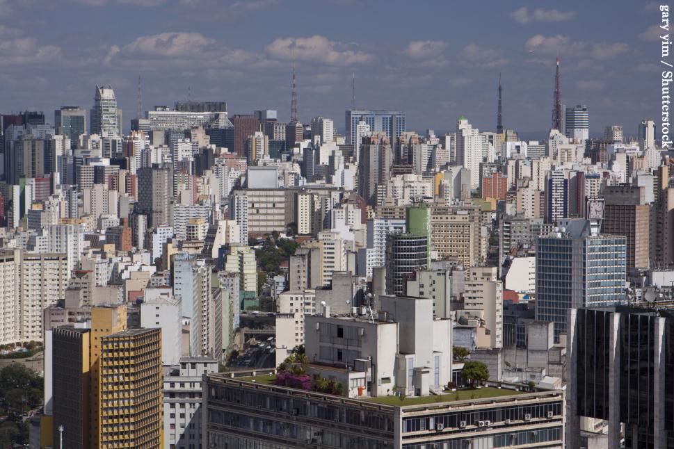 15 A CIDADE DE SÃO PAULO É, ATUALMENTE, UMA DAS MAIORES CIDADES DO MUNDO.