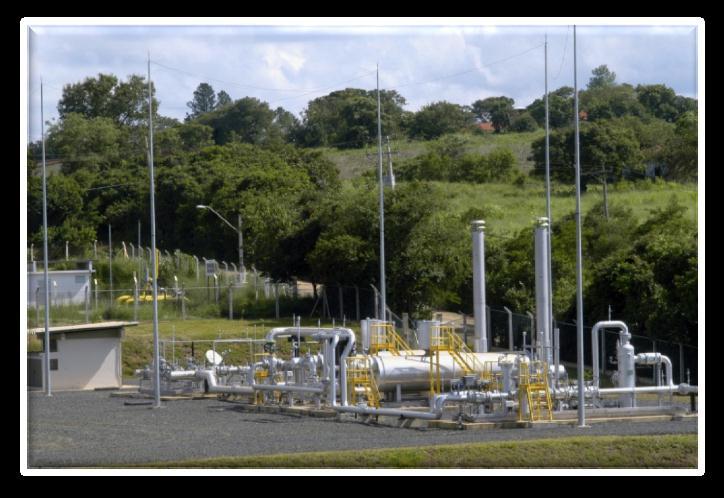PONTO DE ENTREGA/PE Promove a redução da pressão, condicionamento e medição do gás para entrega ao cliente.