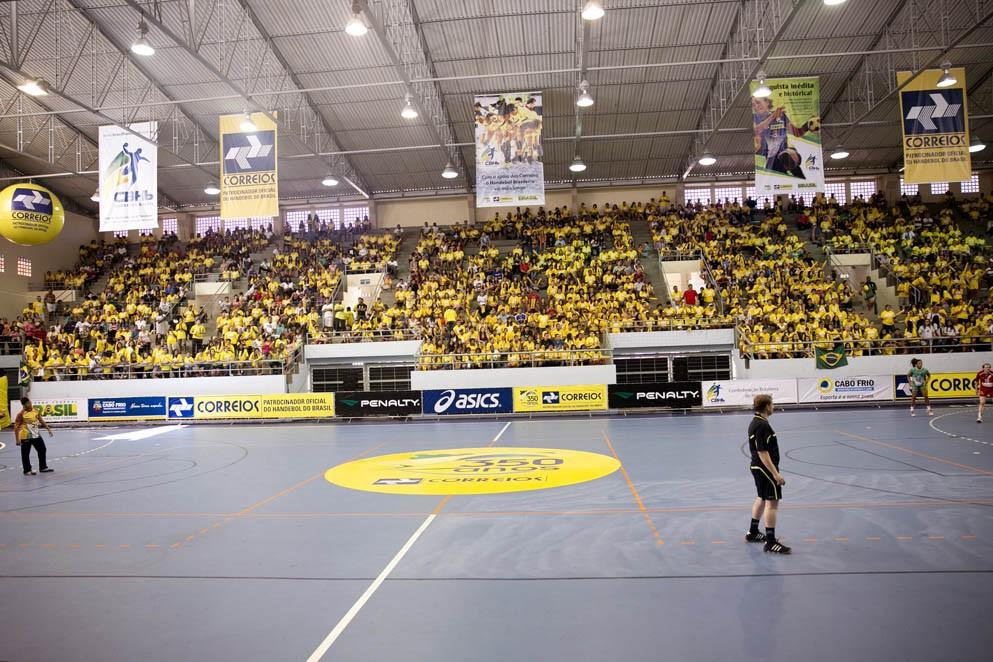 RELATÓRIO DE ENTREGA DE JOGO REFERENTE À CONTRAPARTIDAS DE PATROCÍNIO ESPORTIVO DOS CORREIOS AO HANDEBOL DO BRASILCONTRATO 368/2012 REFERÊNCIA: Clausula 2.2.7 