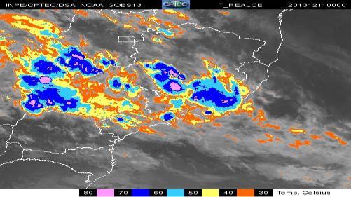 Análise Sinótica A sequência de imagens de satélite para o dia 11/12/2013 (Figura 1) mostra o deslocamento de áreas de instabilidade vindas de