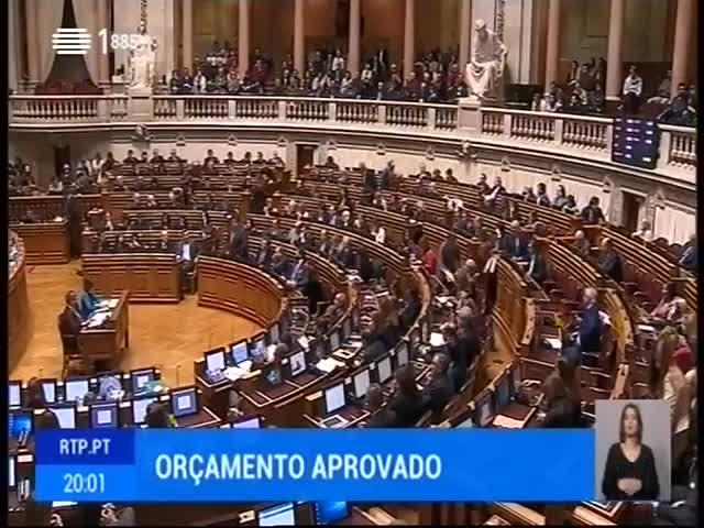 Passos Coelho acusou o Governo de trocar a política pela comédia e pelo ridículo e os cientistas afirmaram