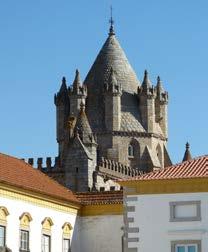 navegações; o Mosteiro dos Jerônimos e o Museu dos Coches. Provaremos os deliciosos pastéis de Belém. O jantar será reservado no restaurante Alma, com uma estrela no Guia Michelin.