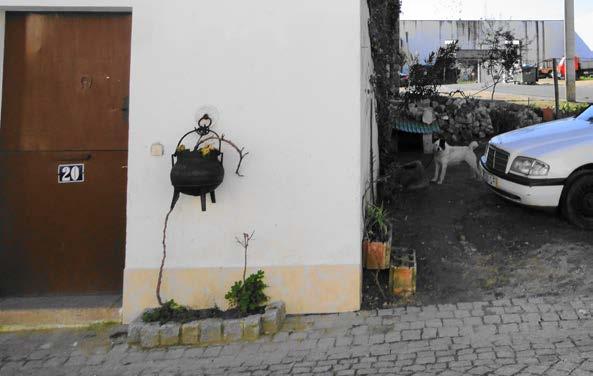 132 As mesmas casas, mas sem a buganvília florida