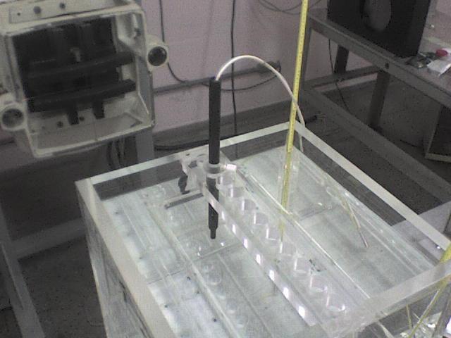 Figura 11. Demonstração da calibração de dosímetros clínicos da câmara de ionização Exradin A12, que é a prova de água e se utiliza apenas uma holder para fixação. 2.4.3.