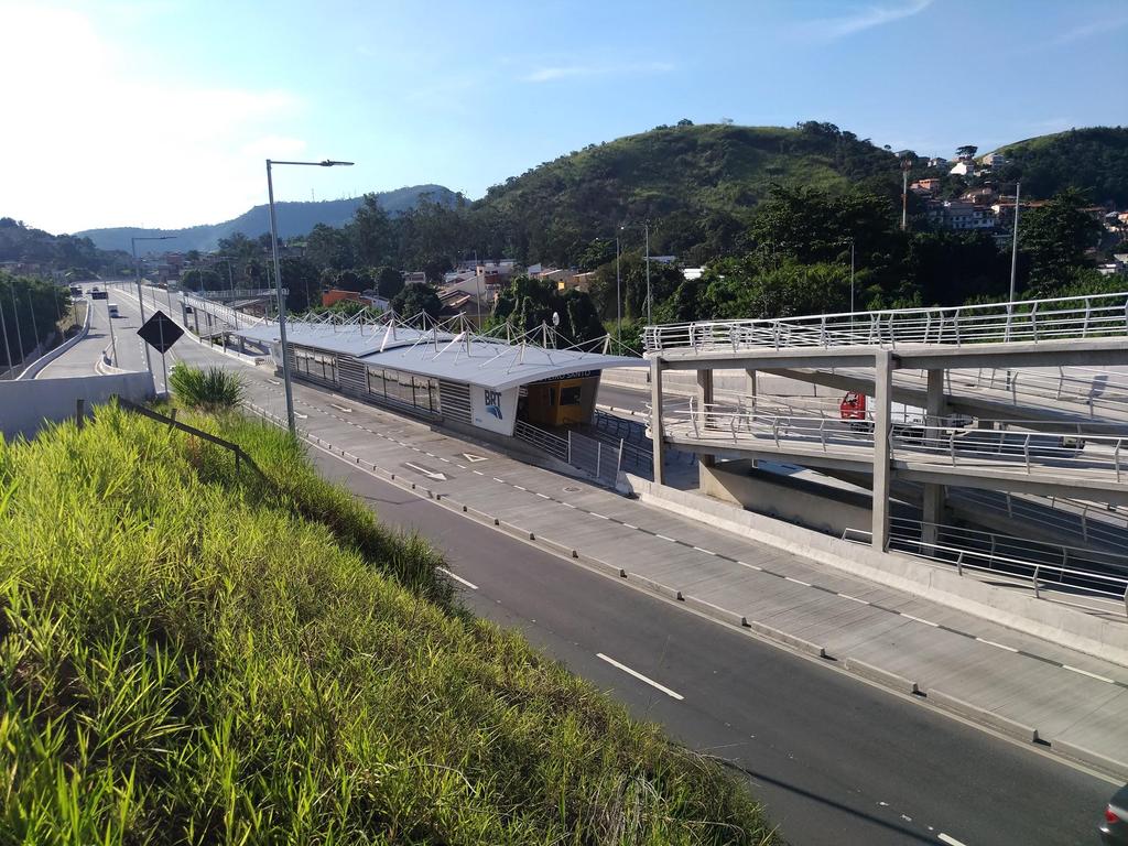 Infraestrutura - Estações centrais Todas as estações têm plataformas centrais