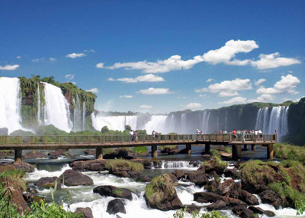 Principais atrativos O turismo em Foz do Iguaçu Cataratas do Iguaçu Itaipu Binacional Ecomuseu de Itaipu Refúgio Biológico Parque das