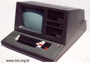 Microprocessadores 1976- Linha de 8 bits Concorrente ZILOG Z80-8 bits de dados - Pequenos computadores pessoais -