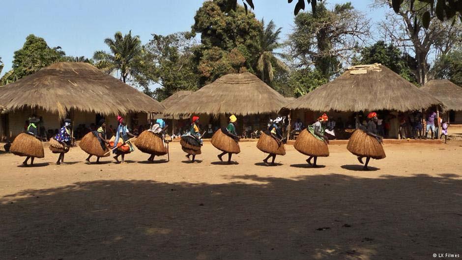 Se quiseres ir rápido vai sozinho Se quiseres ir longe vai acompanhado (provérbio africano) OBRIGADA!