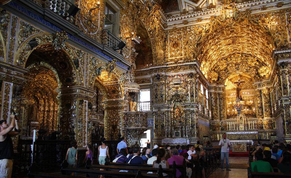 É um erro ter saudades de uma igreja forte e poderosa.