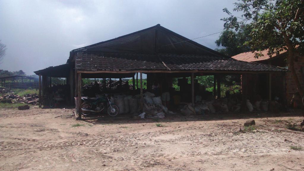 PARTE ii Capítulo 7 semana, totalizando 144 sacos de 60 kg de farinha por trabalhador/ ano.