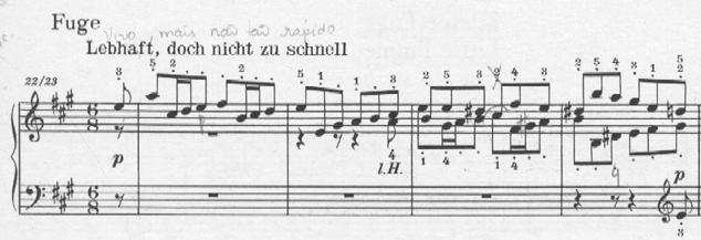 34 O sujeito da Fuga é uma transformação rítmica do motivo melódico apresentado no início do Prelúdio (exemplo 61b).