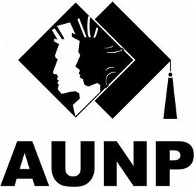 PARADAS: ASSOCIAÇÃO DOS UNIVERSITÁRIOS DE NOVA PETRÓPOLIS - AUNP Linha UCS Caxias do Sul - manhã Empresa: Sartor (van) Motoristas: Aparício Antunes Mendes (54) 9607-0513 (2ª à 5ª feira) Antonio