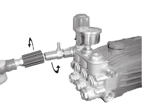 SISTEMA DE RECALQUE Conecte a mangueira de alta pressão firmemente no bocal de saída do cabeçote da bomba. Figura 0. Use somente mangueira de alta pressão.