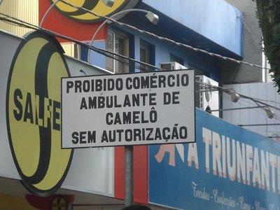 QUESTÃO 06 Sabe-se que as figuras de sintaxe ou de construção dão maior expressividade ao enunciado, podendo ocorrer inversão, repetição ou omissão de termos.