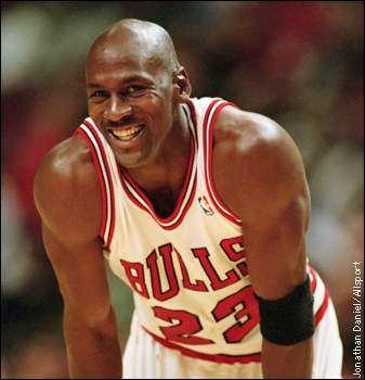 Nome: Michael Jeffrey Jordan Data de Nascimento: 17/2/1963. Naturalidade: Brooklyn, New York.