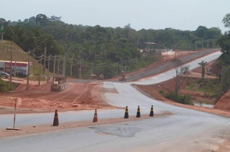 79 (Figura 55). O serviço de duplicação da rodovia compreende 78 quilômetros, interligando as cidade de Manaus e Manacapuru.