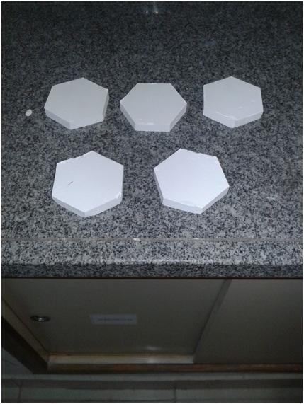 FIG. 6.10: Corpos de prova cerâmico utilizados no sistema multiblindagem. Adaptado de SILVA, 2014.