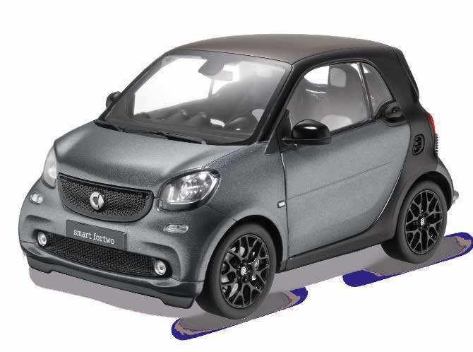 Fabricante: Norev. Preto amarelo/preto B6 696 0289 Cinzento titania/prata cool B6 696 0290 Branco/Branco B6 696 0291 smart fortwo coupé passion edition #1 C453, 1:18.