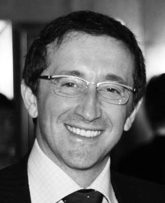 Renato Cocconi Mestre em Ortodontia, Universidade de Milão; Professor do Departamento de Ortodontia