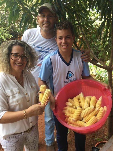 Sempre é tempo de plantar e depois de colher tudo aquilo que semeou.