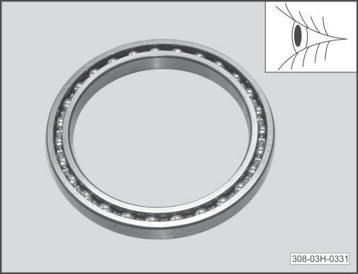 Utilizando um calibrador de lâminas, meça a folga entre o anel e o cone sincronizador. Se a folga não estiver dentro da especificação.