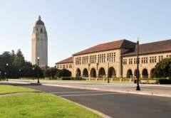 Stanford University Universidade de Stanford, localizado entre San Francisco e San Jose, no coração de Silicon Valley, na Califórnia, é ma das principais