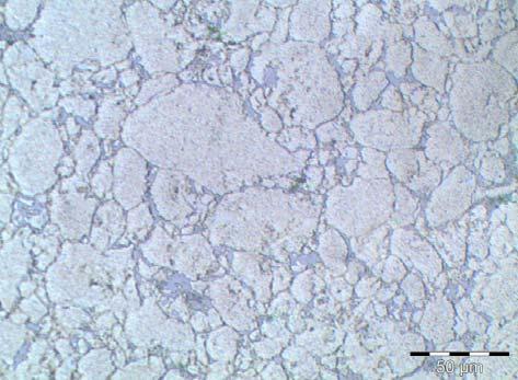 A B Figura 9: Metalografia do composto Al12%Si em nitrogênio (A) 50 µm (B) 20 µm.