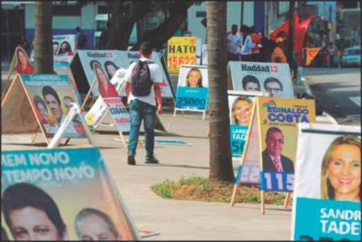 Financiamento de campanha As empresas estão proibidas de repassar dinheiro para partidos e candidatos.