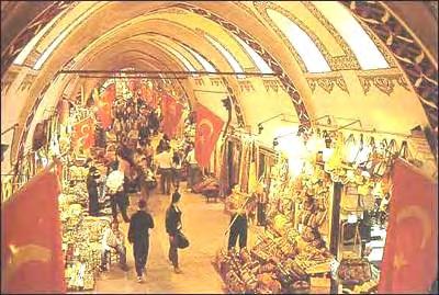 24 Figura 10 Abóbadas do Bazar Oriental de Istambul. Fonte: Grande Bazar de Istambul.