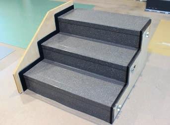 Indicações de instalação Soluções para escadas nora Bases adequadas são escadas de madeira, pedra, contrapiso (com primer), metal e outras bases rígidas.