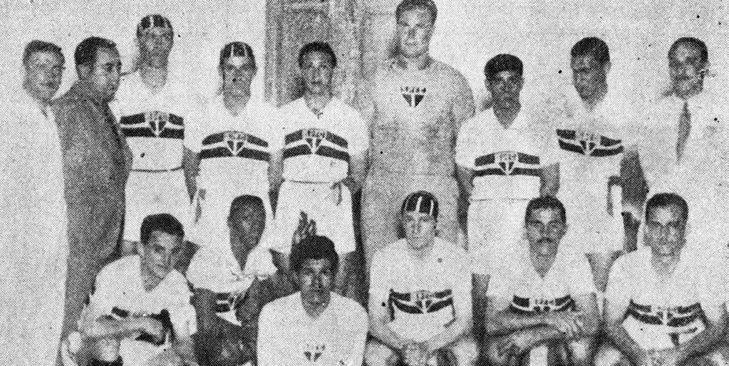 NOV.1937 EXCURSÃO NA BAHIA VÁRIOS JOGOS SERRONE (ROUPEIRO), VICENTE FEOLA (TREINADOR), SIDNEY, ANNIBAL, PIOLIM, BERGOMAS