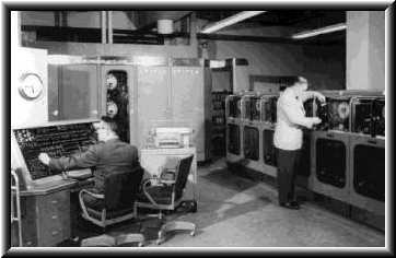 1951 UNIVAC I (Universal Automatic Computer) Criado porjohn Mauchly e J.