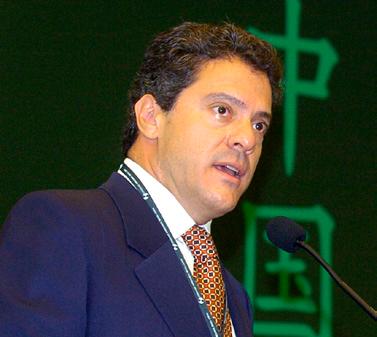 Lardy, Membro Sênior do Institute for International Economics; Octavio de Barros, Diretor