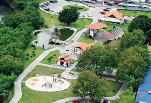 PARQUE DOS BILHARES O Parque dos Bilhares é um parque urbano localizado em Manaus, às margens do igarapé do Mindu, tendo como limites as avenidas Djalma Batista e