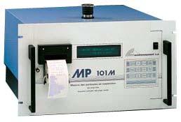 Este equipamento permite recolher amostras diárias de partículas em filtros, que são pesados antes e depois da amostragem, numa balança de precisão (método de referência para a medição de PM 10 ).