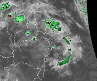 UTC (e) às 07:00 UTC (f) às 08:00 UTC