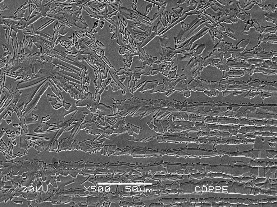 Capítulo IV 101 (a) Figura 62: Micrografia representativas da ZTA (a) AISD 2 e (b) AID 2.