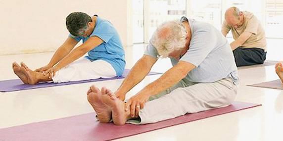 Atividade Física no Envelhecimento Prevenção A implantação de um programa de exercícios físicos que melhore a força