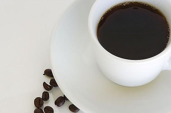 Muito café é prejudicial para o estômago, gera um aumento da secreção da saliva e